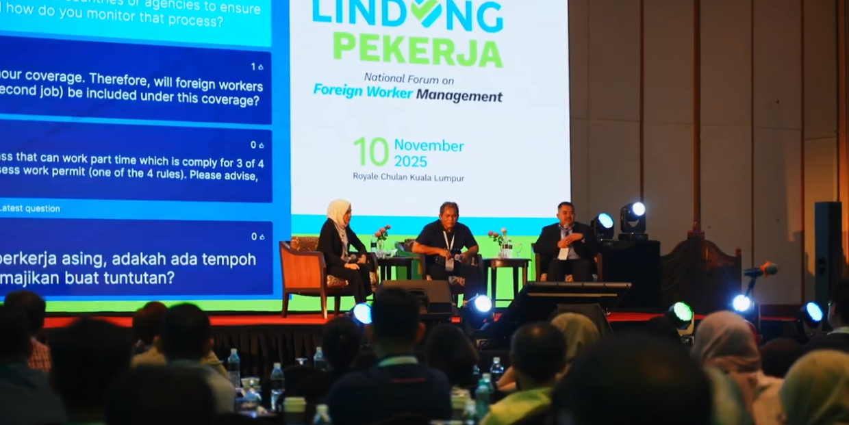 LINDUNG PEKERJA National Forum — delegates networking